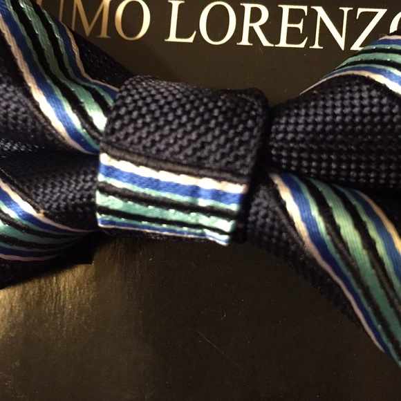 Men's Bow Tie - Picture 3 of 4